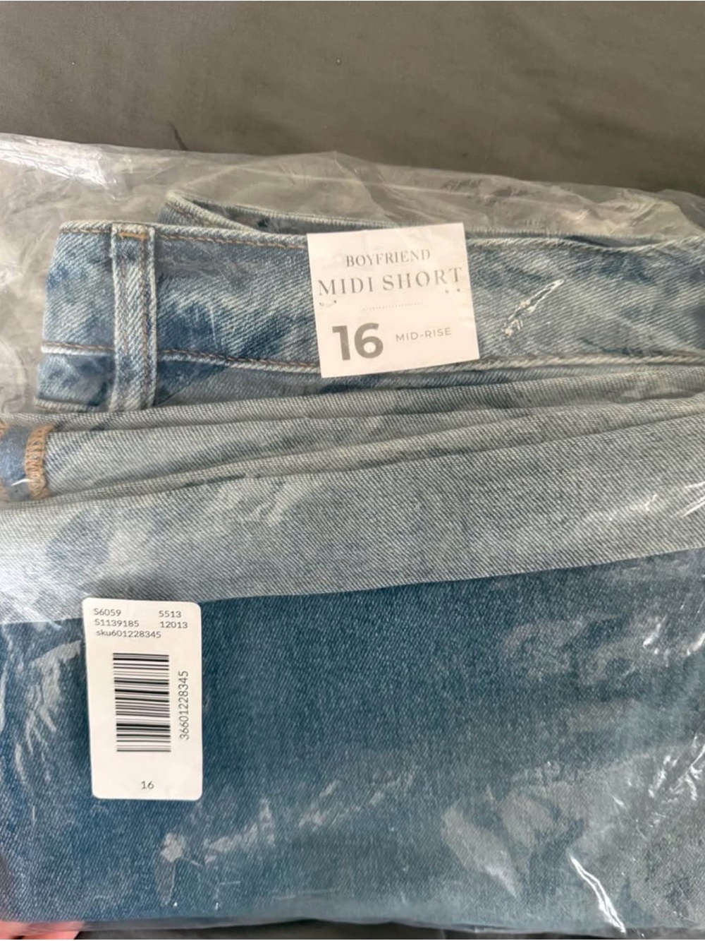 Source Unknown Light Blue Boyfriend Midi Jean Shorts Size 16